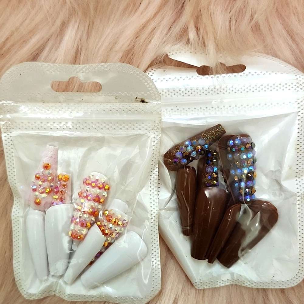 SALE!! Brand New 2CT BUNDLE BLING False Nails-XL